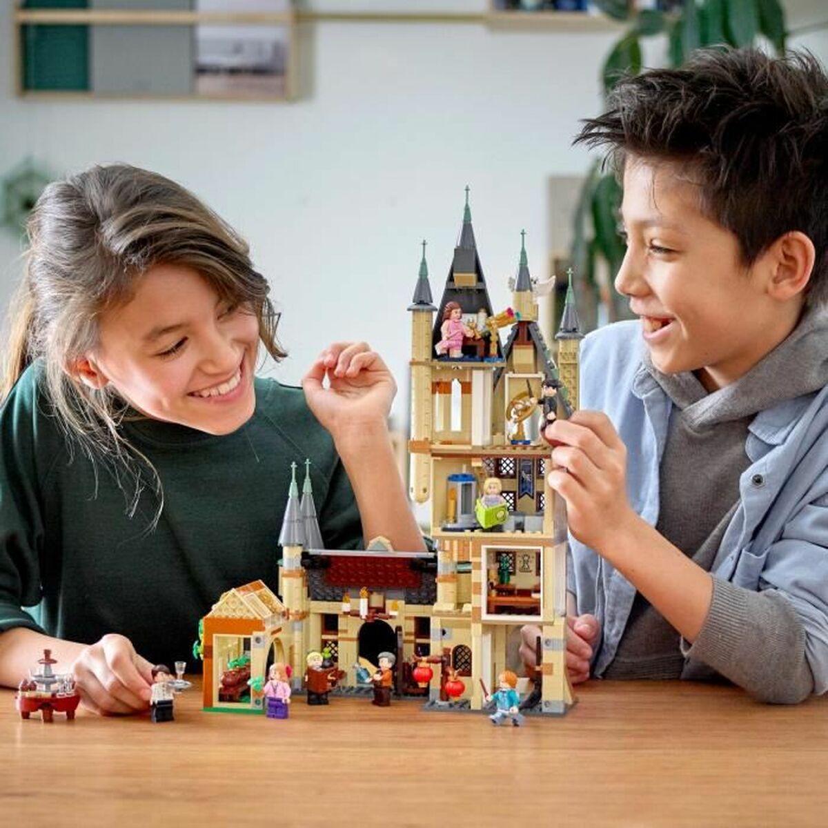 Playset Lego 75969 Viacfarebná - Hračky a Hry